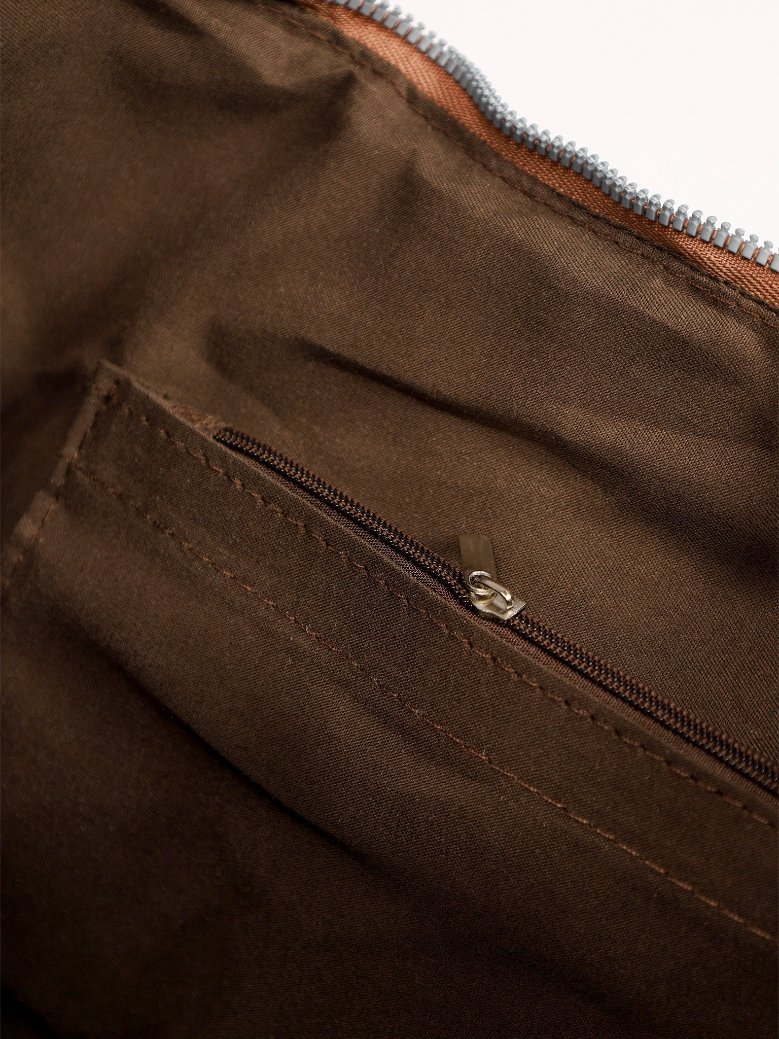 Сумка-шоппер  с декоративными плетеными ремешками по бокам в ассортименте